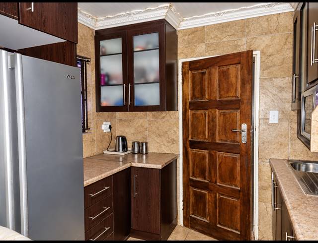 3 BEDROOM HOUSE FOR SALE IN EVATON WEST